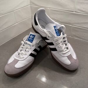 Adidas Sambas, Cloud White / Core Black / gum, M 10.5 / W 11.5